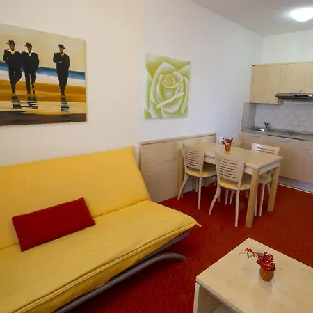 Erasmus 3* Postojna