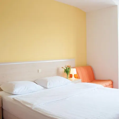 Erasmus Hotel 3*